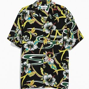 New Urban Outfitters Tropical Rayon Short Sleeve Button-Down Shirt